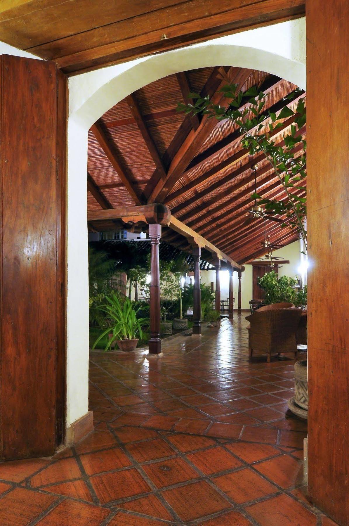 Hotel Patio Del Malinche Гранада Экстерьер фото